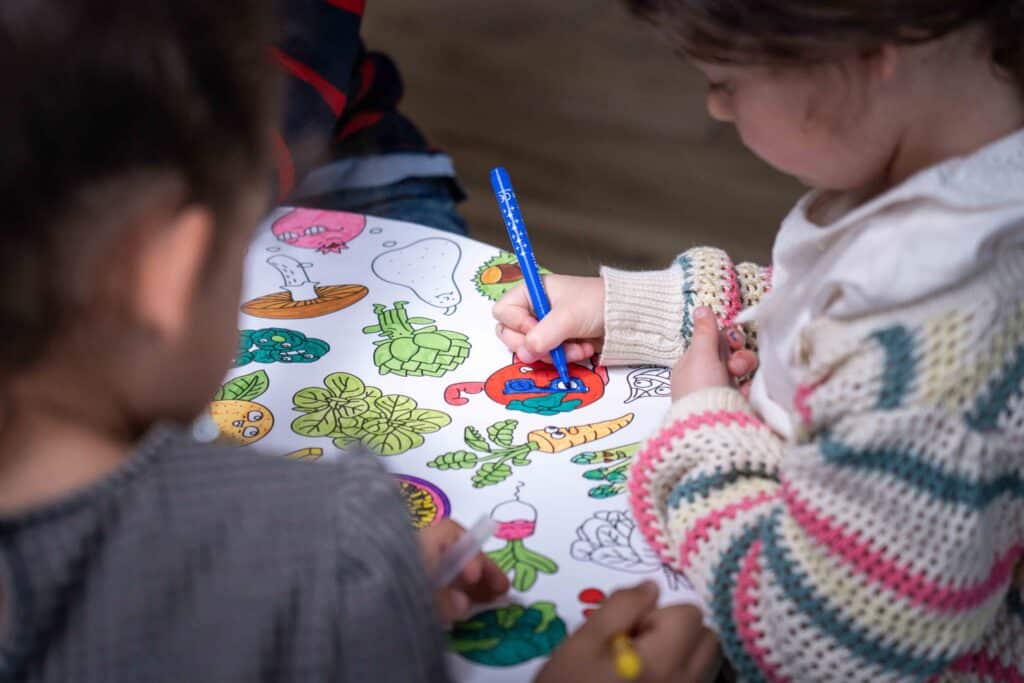 Recharge XXL – Drawin’kids x OMY (20 feuilles à colorier grand format)