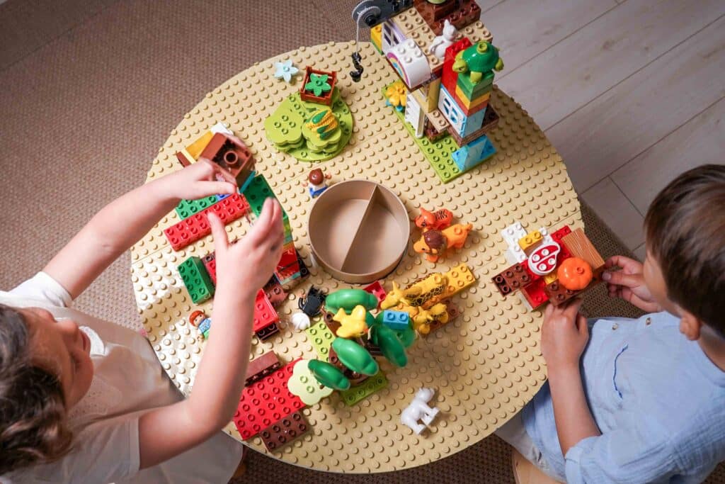 Play & Build MAXI – Plateau compatible DUPLO®* pour enfants de 2 à 5 ans