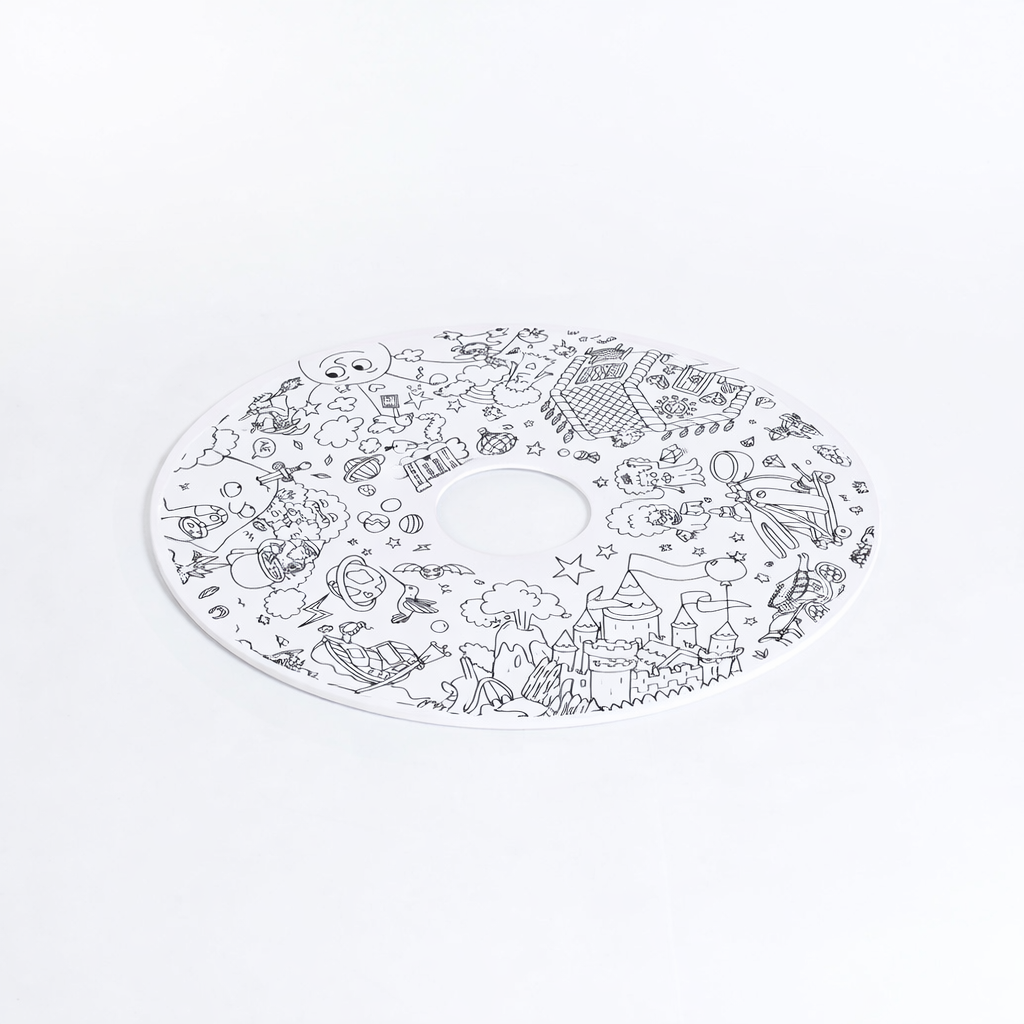 Round coloring rug with playful patterns