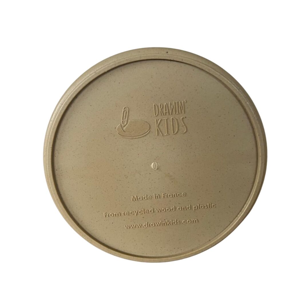 Stiftehalter aus Holz und recyceltem Kunststoff