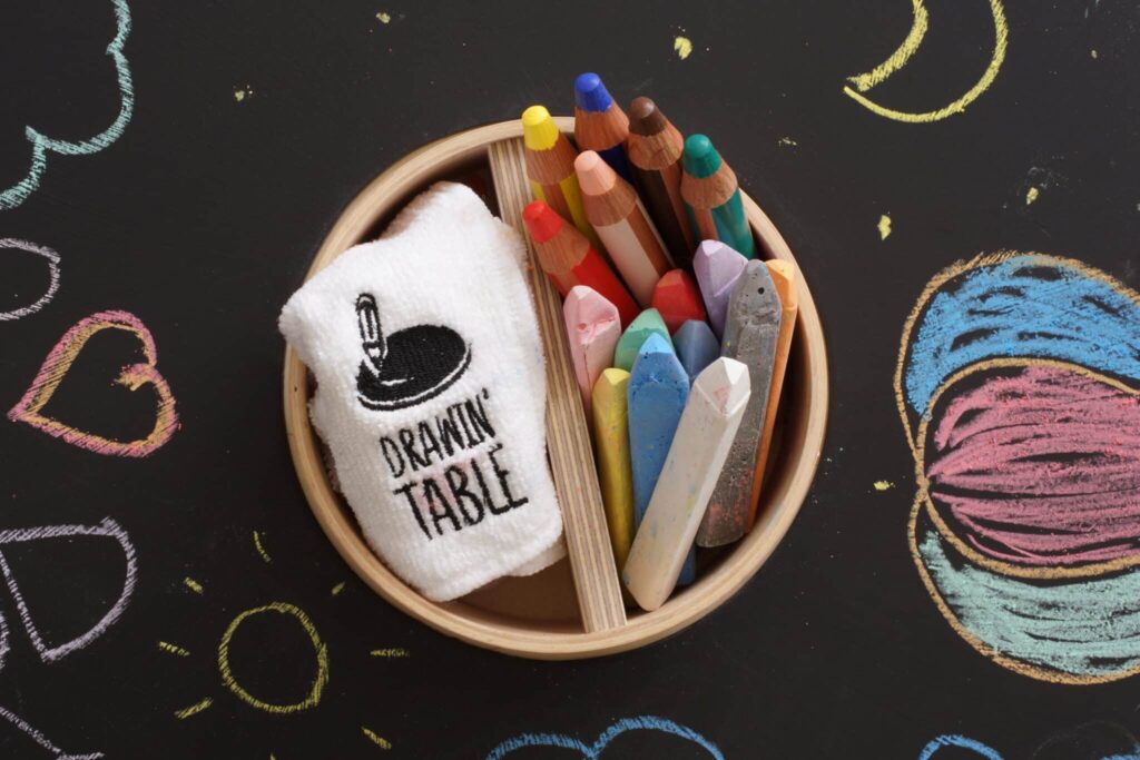 Stiftehalter aus Holz und recyceltem Kunststoff