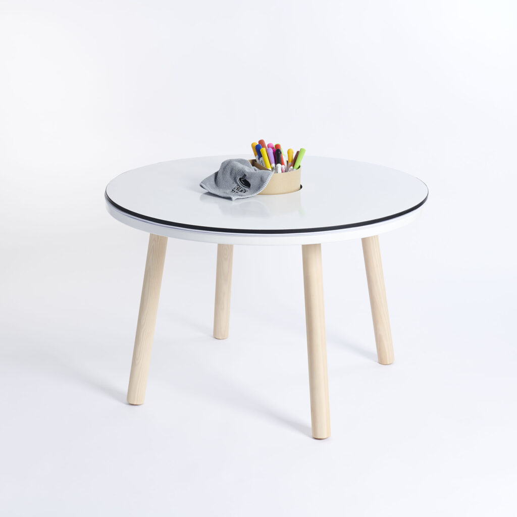 Zeichentafel – Abwischbare Tafel für den Kindertisch