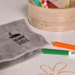 Stiftehalter aus Holz und recyceltem Kunststoff