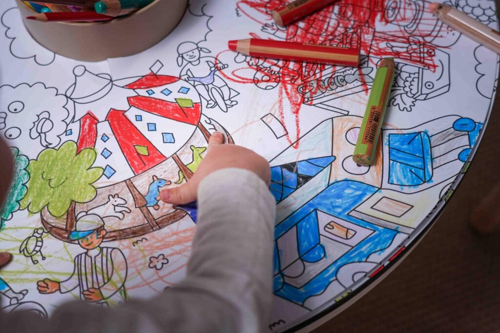 Play &amp; Build MINI – LEGO®* kompatible Basis für Kinder von 5 bis 10 Jahren