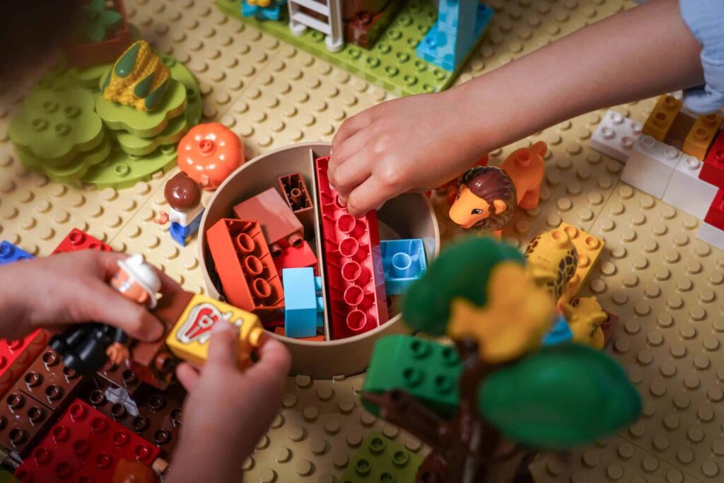 Play &amp; Build MINI – LEGO®* kompatible Basis für Kinder von 5 bis 10 Jahren