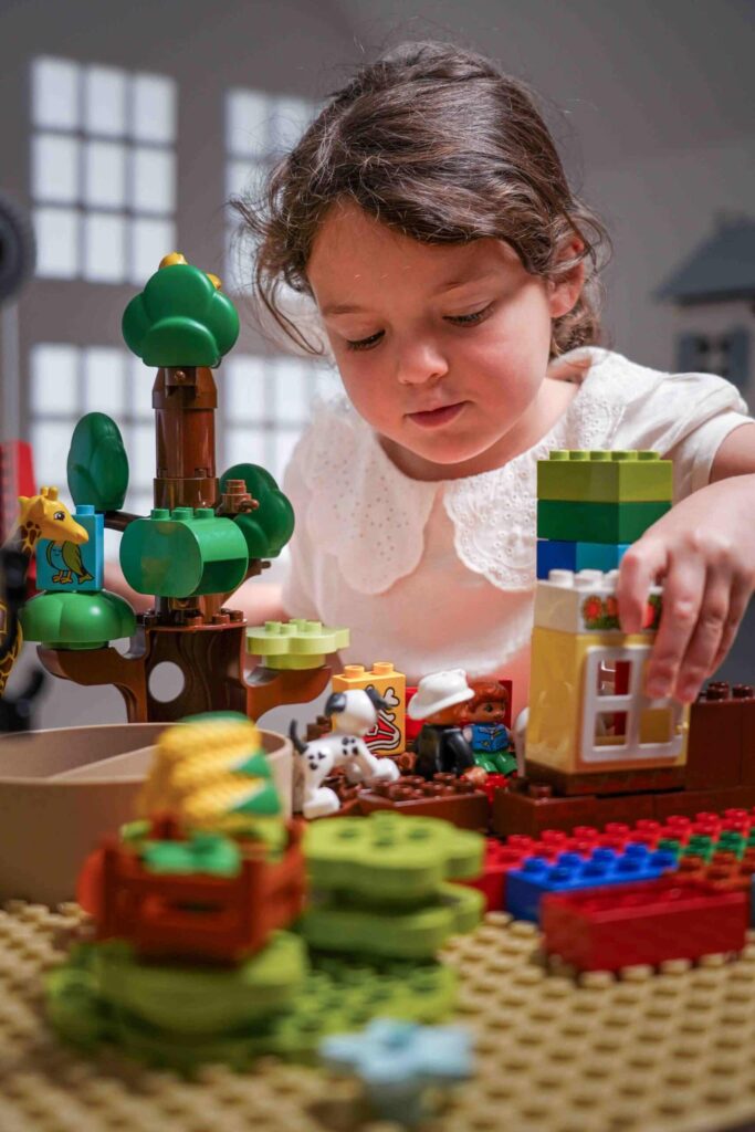 Play &amp; Build MINI – LEGO®* kompatible Basis für Kinder von 5 bis 10 Jahren