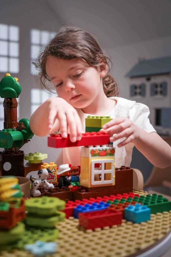 Play &amp; Build MINI – LEGO®* kompatible Basis für Kinder von 5 bis 10 Jahren