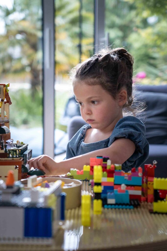 Play &amp; Build MINI – LEGO®* kompatible Basis für Kinder von 5 bis 10 Jahren