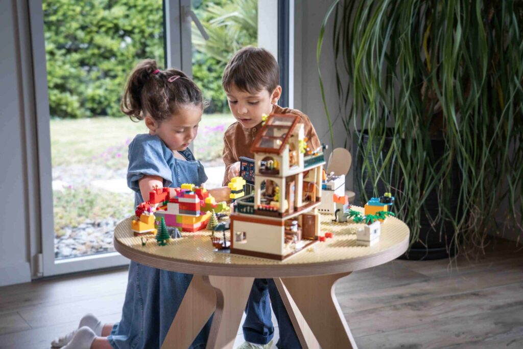 Play &amp; Build MINI – LEGO®* kompatible Basis für Kinder von 5 bis 10 Jahren