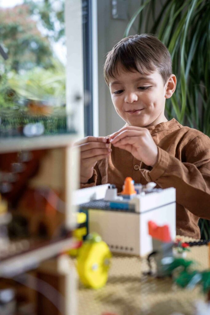 Play &amp; Build MINI – LEGO®* kompatible Basis für Kinder von 5 bis 10 Jahren