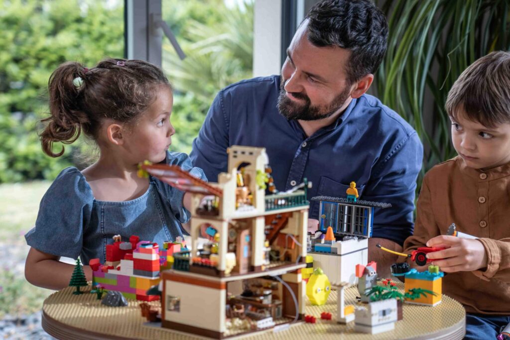 Play &amp; Build MINI – LEGO®* kompatible Basis für Kinder von 5 bis 10 Jahren