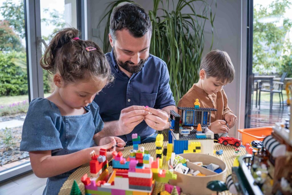 Play &amp; Build MINI – LEGO®* kompatible Basis für Kinder von 5 bis 10 Jahren