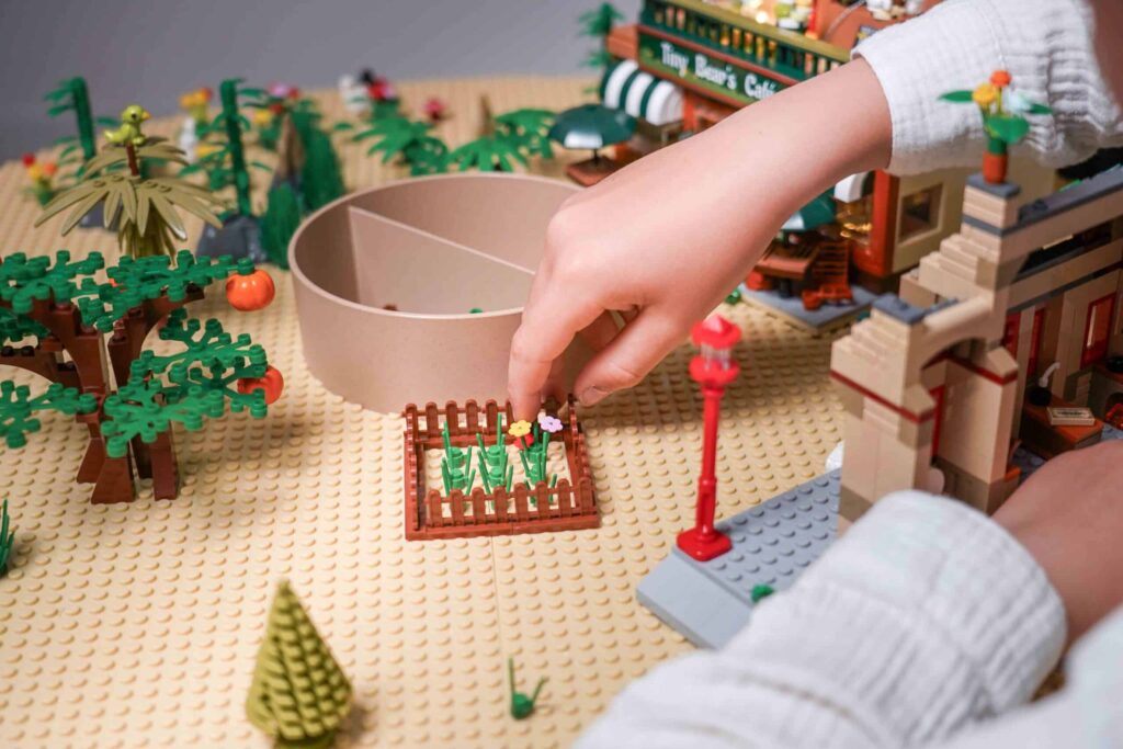 Play &amp; Build MINI – LEGO®* kompatible Basis für Kinder von 5 bis 10 Jahren