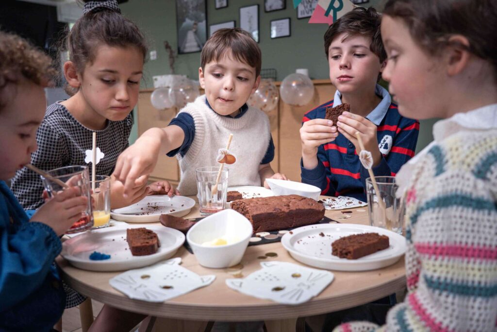 Play &amp; Build MINI – LEGO®* kompatible Basis für Kinder von 5 bis 10 Jahren