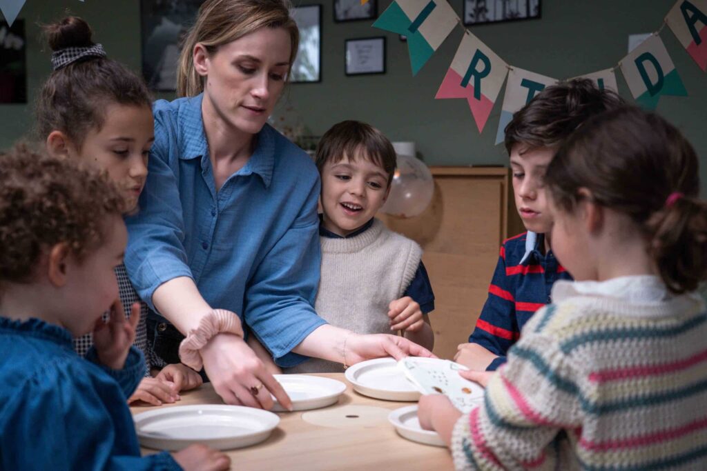 Play &amp; Build MINI – LEGO®* kompatible Basis für Kinder von 5 bis 10 Jahren