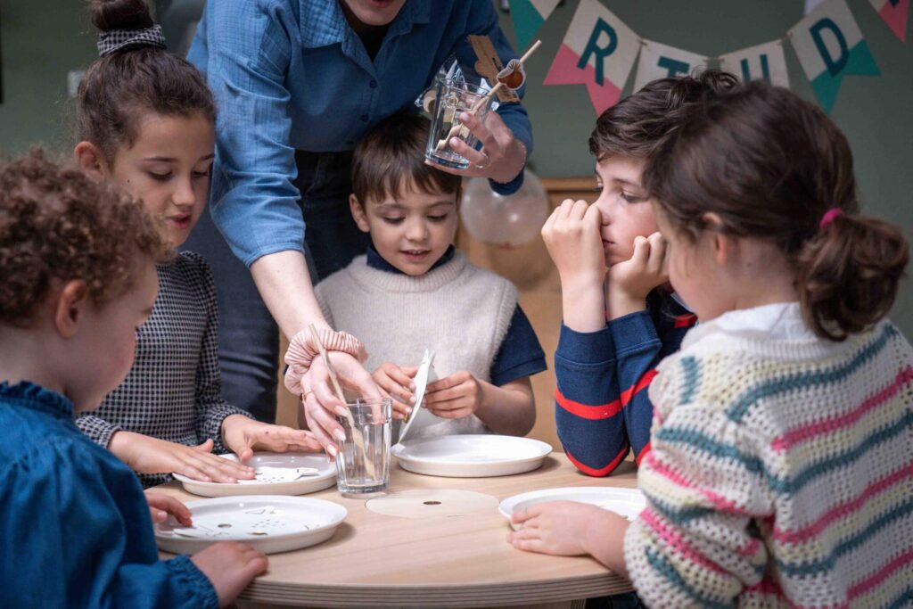 Play &amp; Build MINI – LEGO®* kompatible Basis für Kinder von 5 bis 10 Jahren