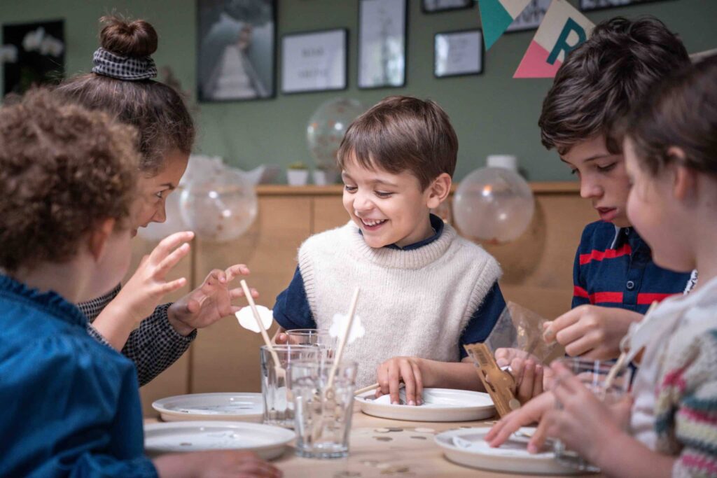 Play &amp; Build MINI – LEGO®* kompatible Basis für Kinder von 5 bis 10 Jahren