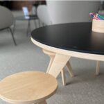 Zeichenbrett XXL – Wendbares Brett Ø 90 cm für Kinder