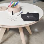 Stiftehalter aus Holz und recyceltem Kunststoff