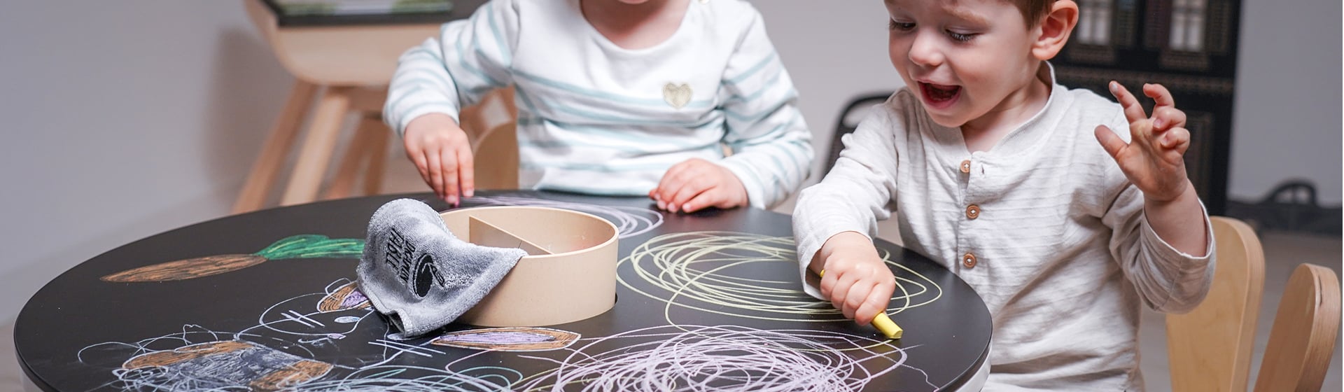 Drawinkids-Spieltische
