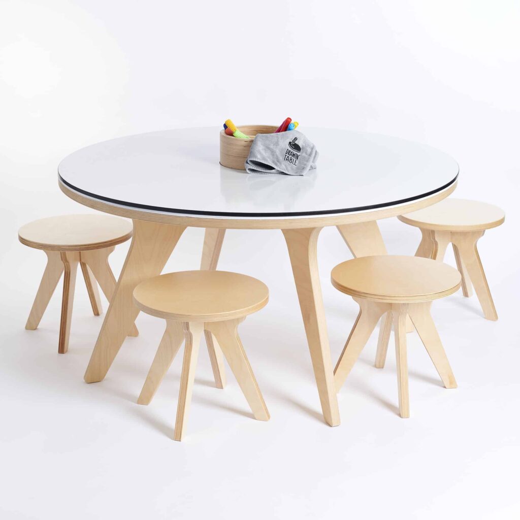 Drawin'table® XXL Set + 4 Hocker – Kinderzeichentisch