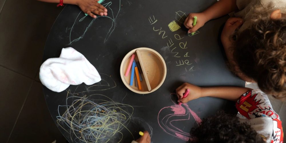 drawintable craie hotel restaurant Des activités de dessin créatif pour stimuler l'imagination de votre enfant